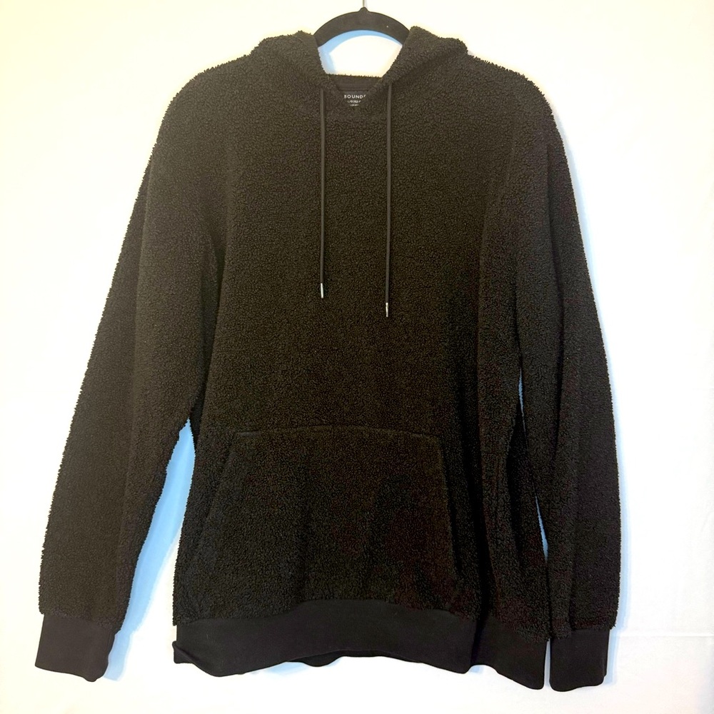 No Boundaries Black Hoodie Sweatshirt. A10